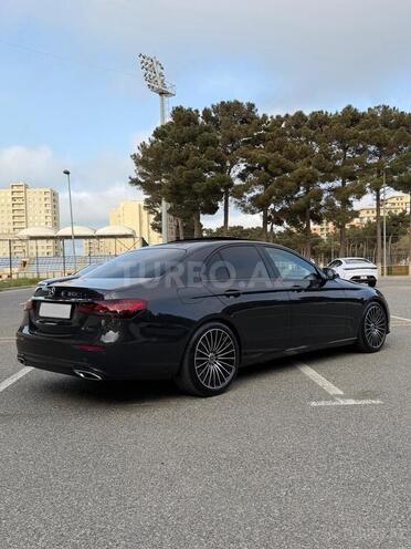 Mercedes E 300 e-9