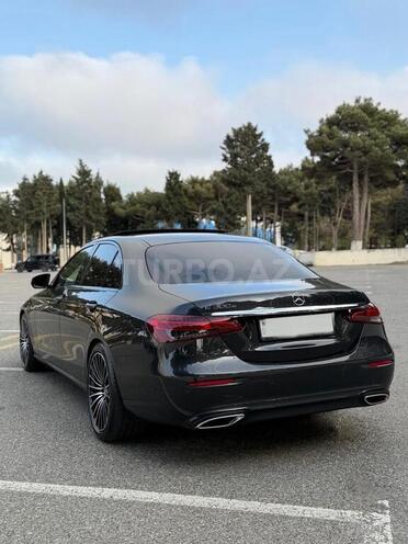Mercedes E 300 e-14