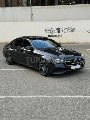 Mercedes E 300 e-12