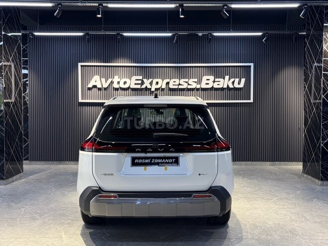 Toyota RAV4-8