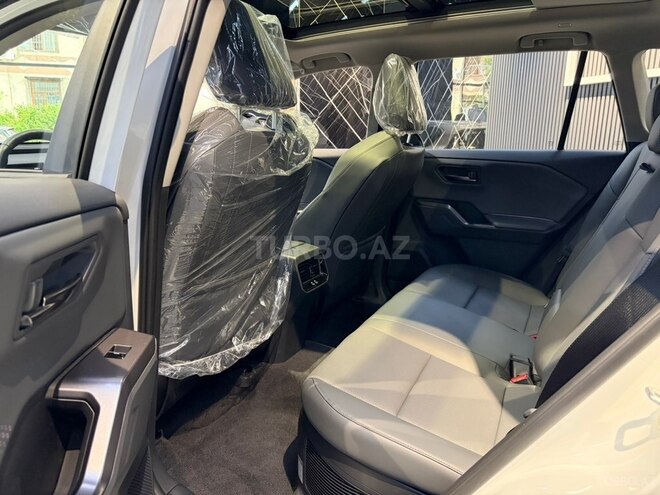 Toyota RAV4-16