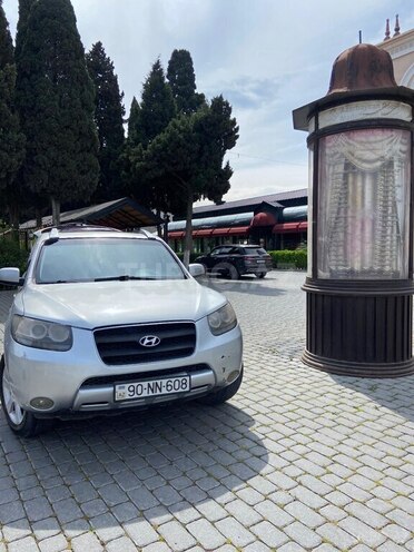 Hyundai Santa Fe-5