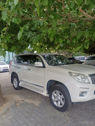 Toyota Land Cruiser Prado-4