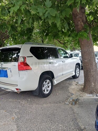 Toyota Land Cruiser Prado-6