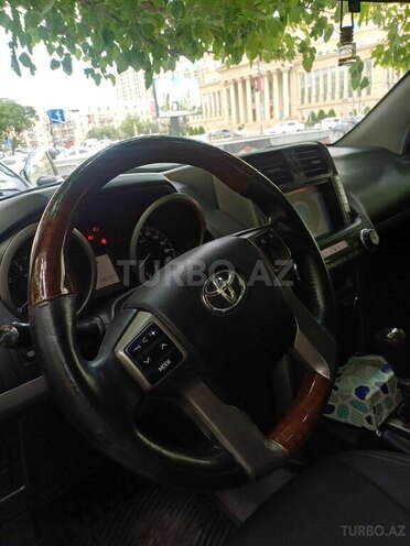 Toyota Land Cruiser Prado-8