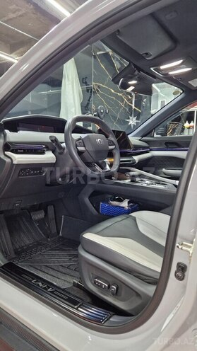 Changan Qiyuan A06-18