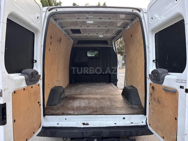 Ford Transit-4