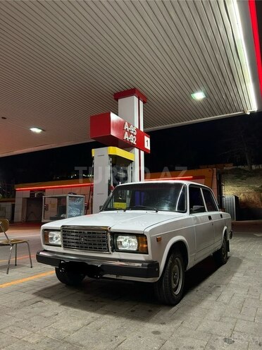LADA (VAZ) 2107-1