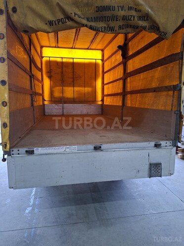 Ford Transit-9