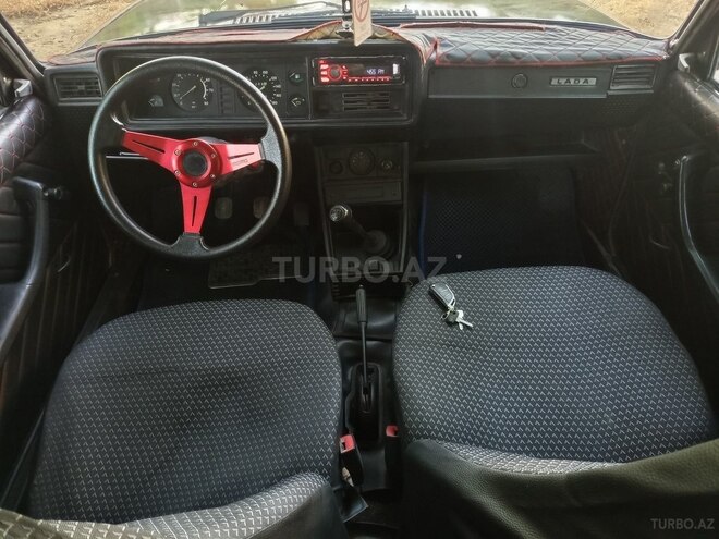 LADA (VAZ) 2107-2