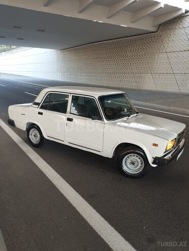 LADA (VAZ) 2107-15