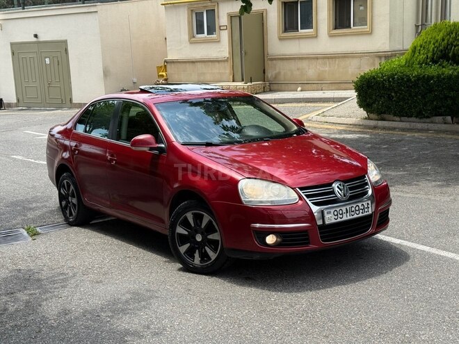 Volkswagen Jetta-13