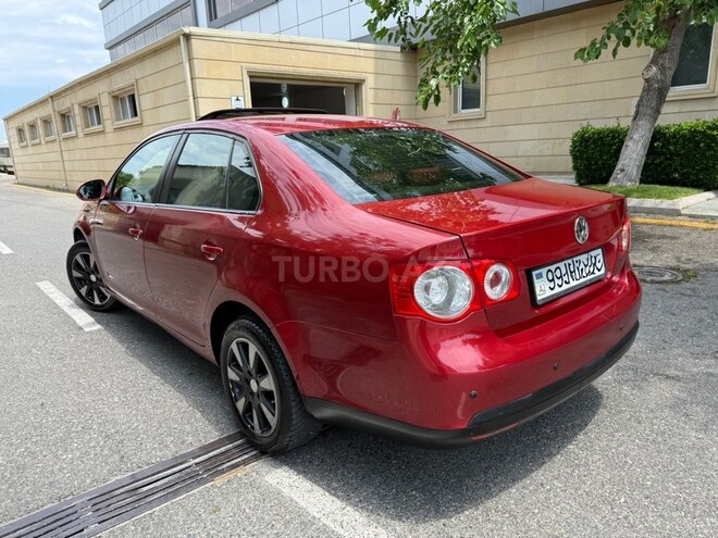 Volkswagen Jetta-11