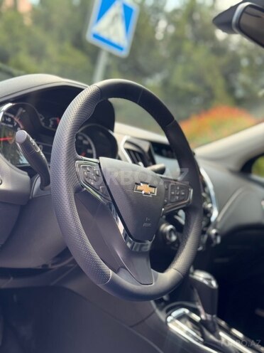 Chevrolet Cruze-9