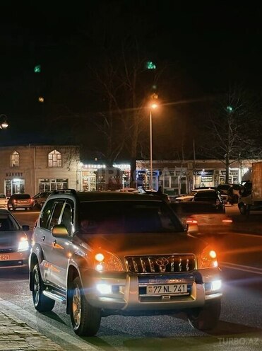 Toyota Land Cruiser Prado-6