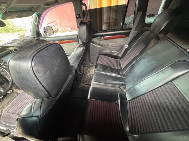 Toyota Land Cruiser Prado-7