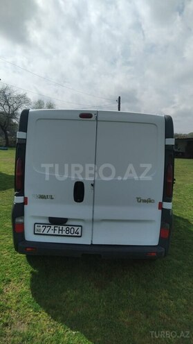 Renault Trafic-2