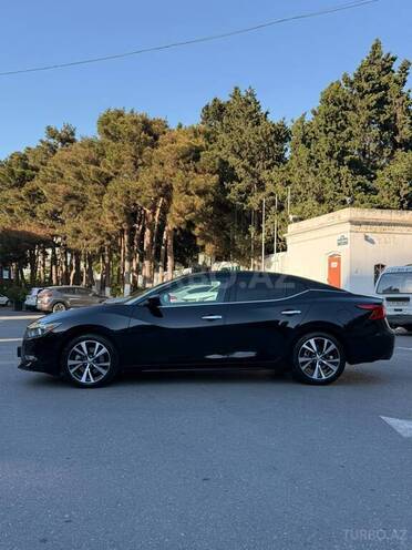 Nissan Maxima-9