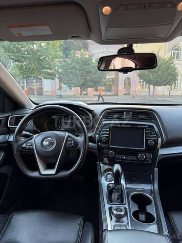 Nissan Maxima-15