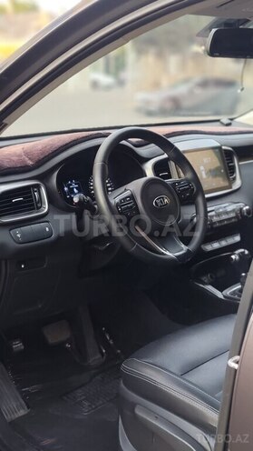 Kia Sorento-9