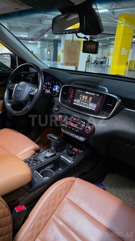 Kia Sorento-8