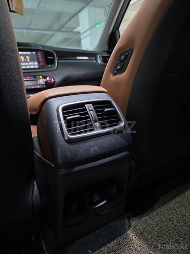 Kia Sorento-16