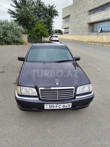 Mercedes C 220-1