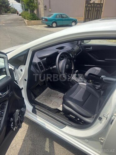 Kia Cerato-11