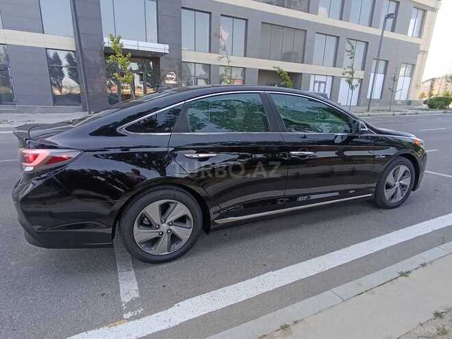 Hyundai Sonata-6