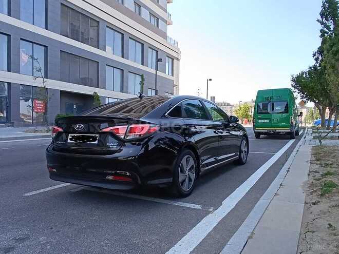 Hyundai Sonata-3