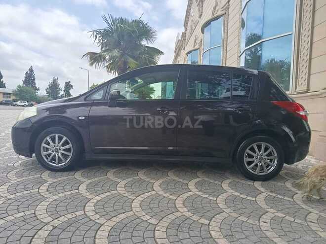 Nissan Tiida-4