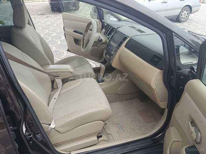 Nissan Tiida-8