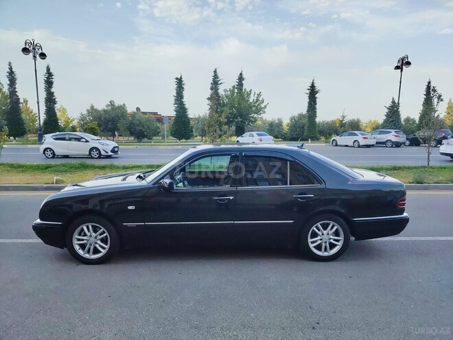 Mercedes E 200-9
