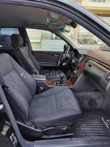 Mercedes E 200-7