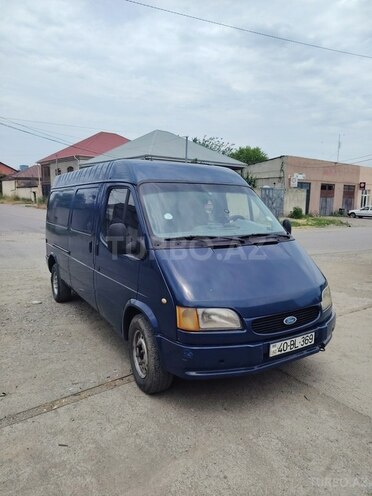 Ford Transit-4
