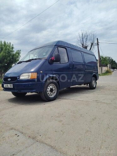 Ford Transit-5