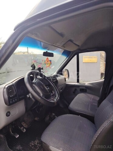 Ford Transit-7