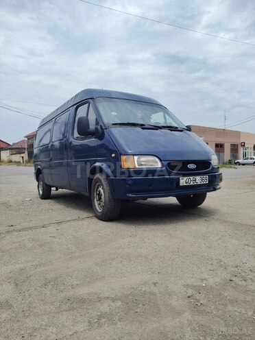 Ford Transit-3
