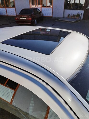 Mercedes E 270-3