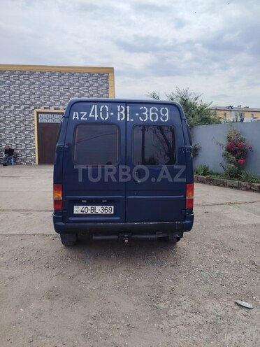 Ford Transit-10