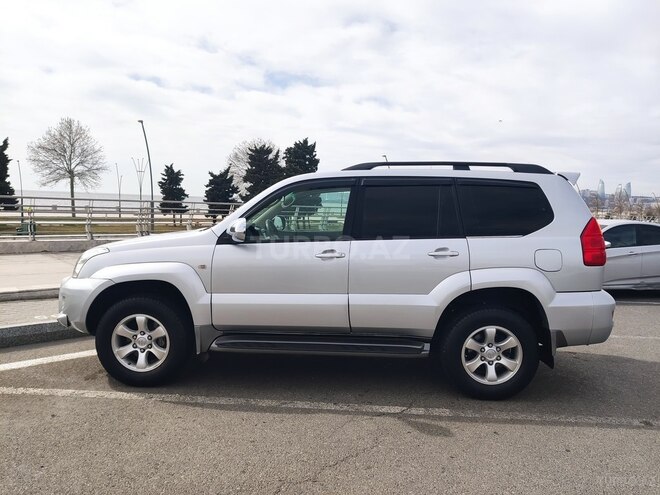 Toyota Land Cruiser Prado-5