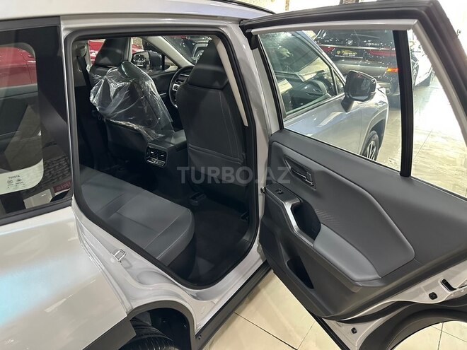 Toyota Wildlander-14