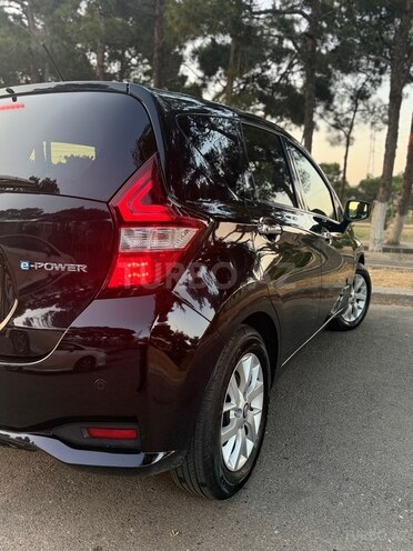 Nissan Note-8