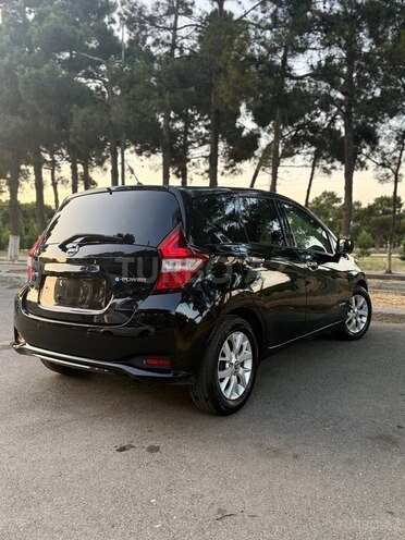 Nissan Note-9