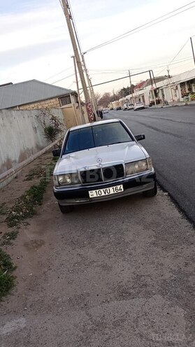 Mercedes 190-1