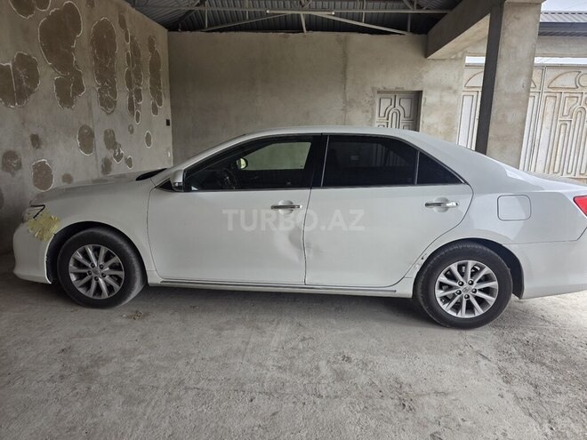 Toyota Camry-3