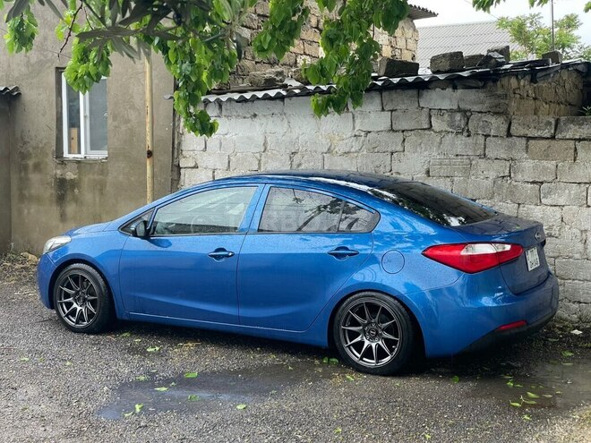 Kia Cerato-7