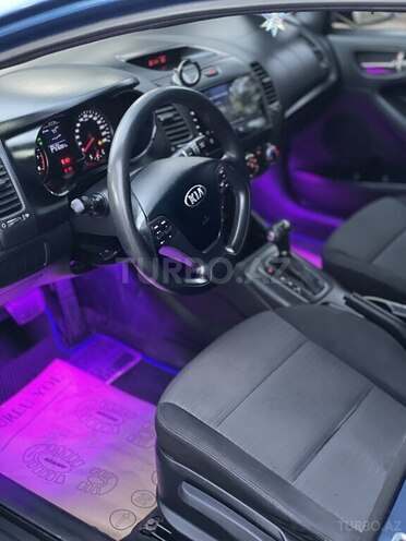 Kia Cerato-12