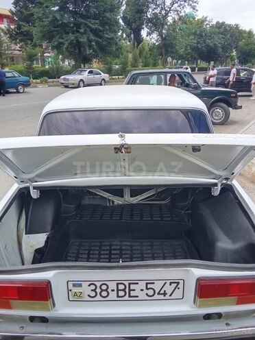 LADA (VAZ) 2107-2