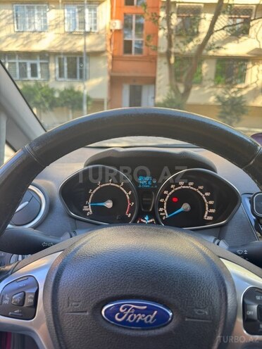 Ford Fiesta-3